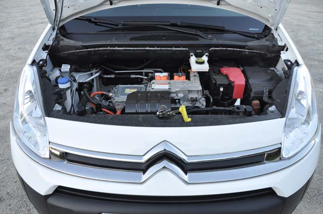 De nada nos sirve la mecánica tradicional ante este motor eléctrico.